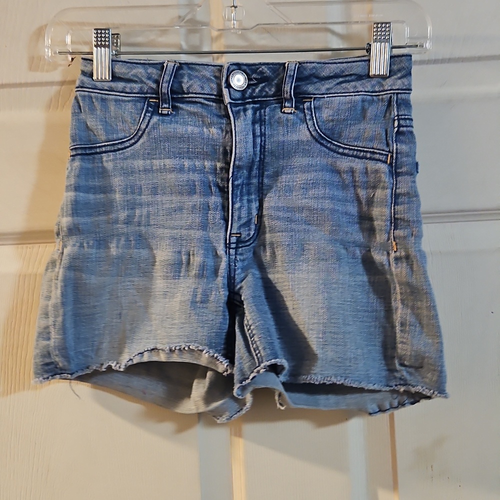 AMERICAN EAGLE SKY HIGH SHORTIE DENIM SHORTS: DISTRESSED:GOOD CONDITION: SIZE 0